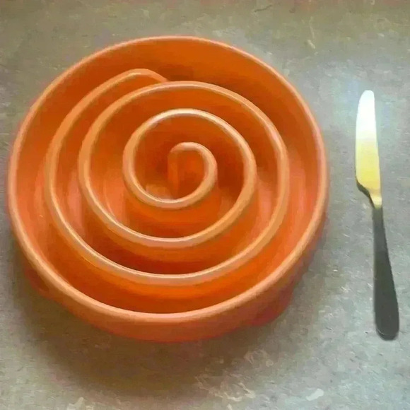 Slow Feed Like New Orange Puppy Bowl Made by Hound - Picture 4 of 4